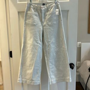 NWT GAP Denim Light Wash Size 28 Ankle Flared Jeans